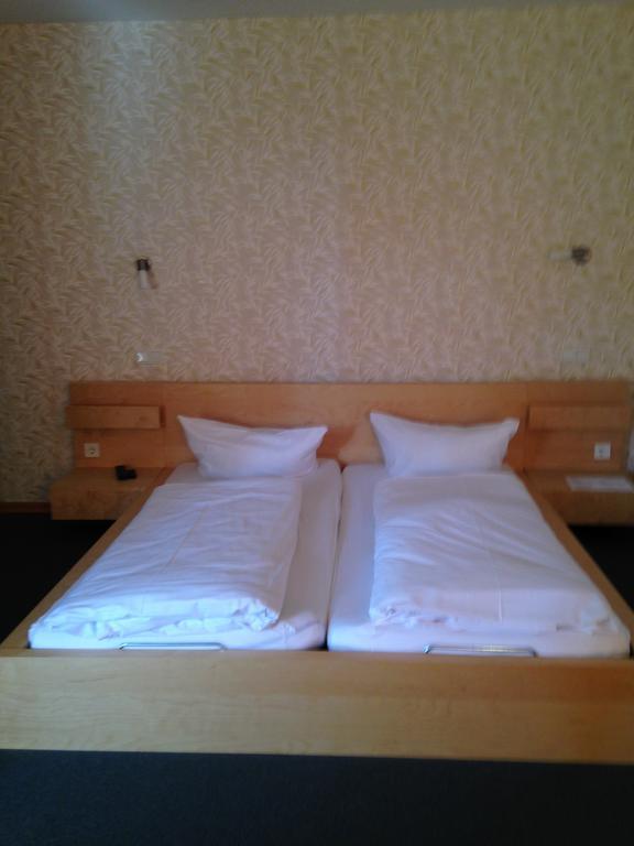 Hotel Oldenburger Hof Birkenfeld  ภายนอก รูปภาพ
